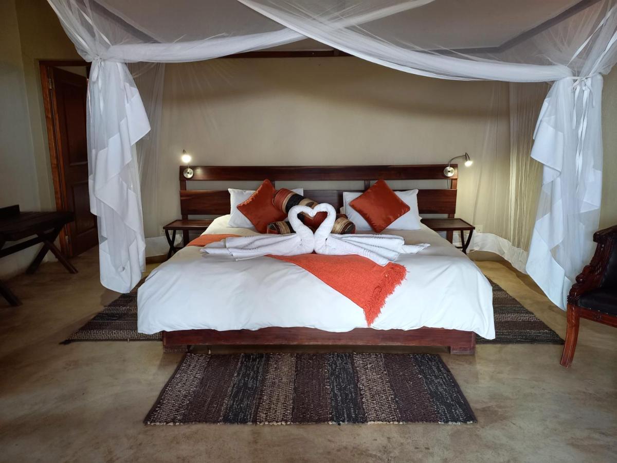 Okutala Etosha Lodge Outjo Exterior foto